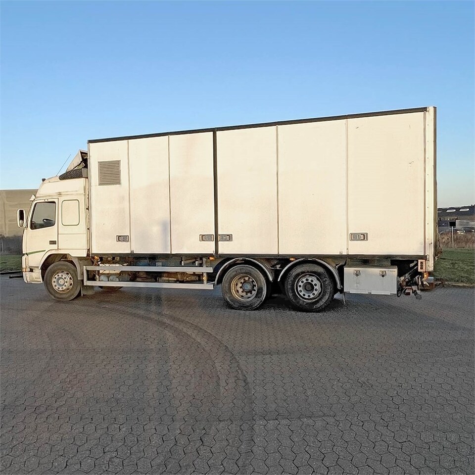 Volvo FM12 в лізинг Volvo FM12: фото 10 Volvo FM12 в лізинг Volvo FM12: фото 10