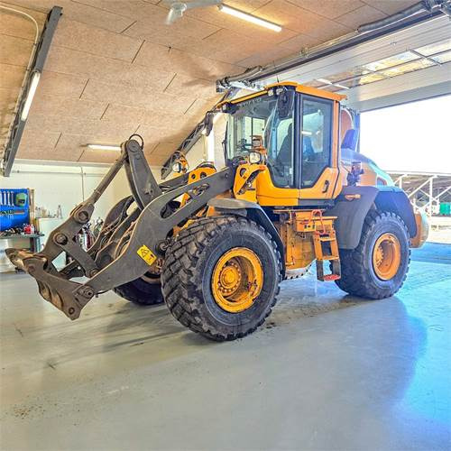 Volvo L90 H - Колісний навантажувач: фото 1 Volvo L90 H - Колісний навантажувач: фото 1