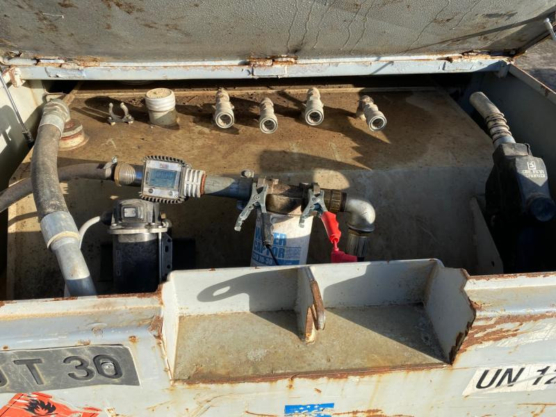 EMILIANA CUVE A CARBURANT 980 E - Будівельне обладнання: фото 3 EMILIANA CUVE A CARBURANT 980 E - Будівельне обладнання: фото 3