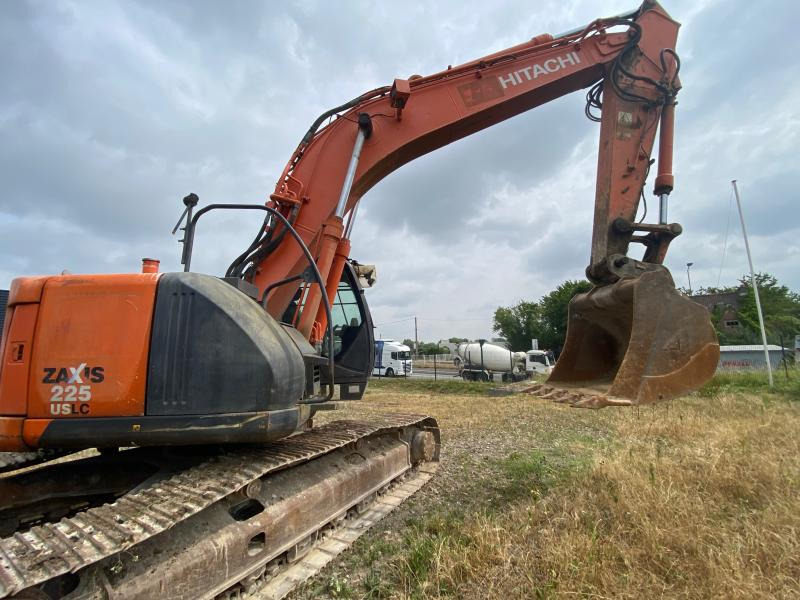 Hitachi ZX225USLC-3 - Гусеничний екскаватор: фото 3 Hitachi ZX225USLC-3 - Гусеничний екскаватор: фото 3