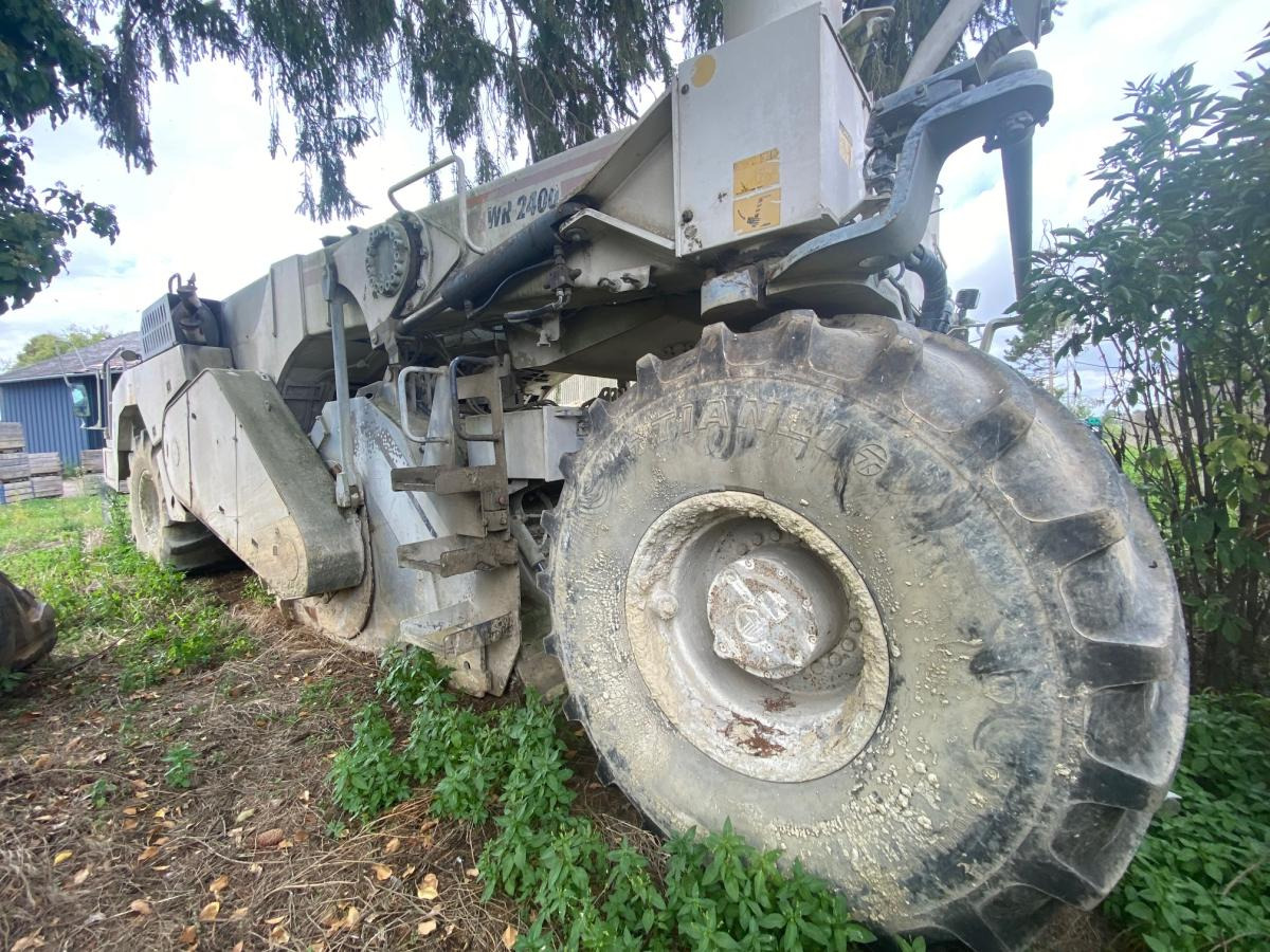 WIRTGEN WR 2400 - Cтабілізатор грунту: фото 3 WIRTGEN WR 2400 - Cтабілізатор грунту: фото 3