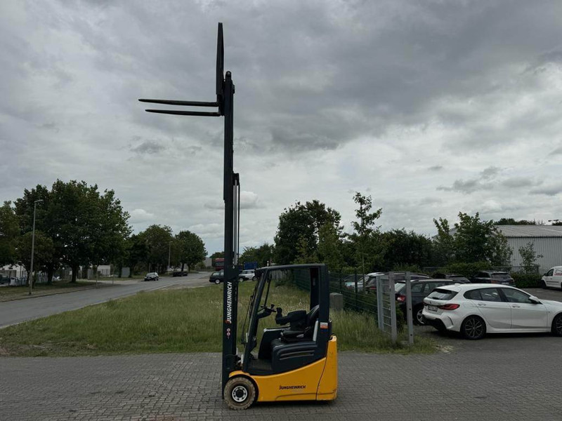 Електронавантажувач Jungheinrich EFG213: фото 6