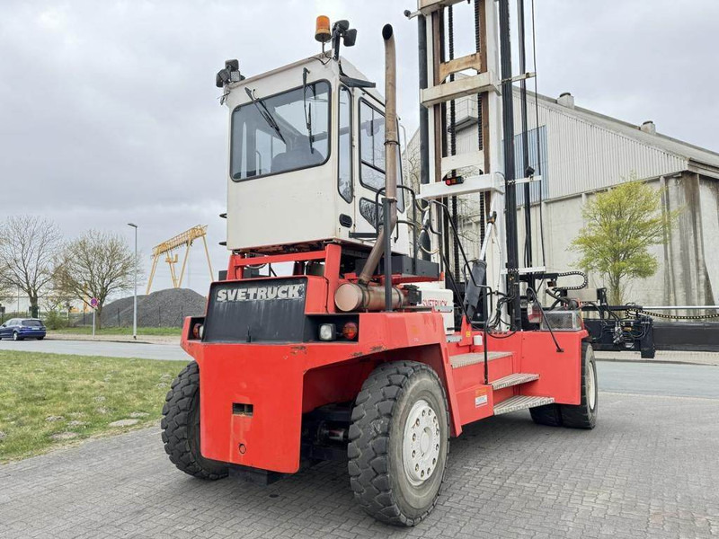 Svetruck ECS6H - Навантажувач контейнерний: фото 3 Svetruck ECS6H - Навантажувач контейнерний: фото 3