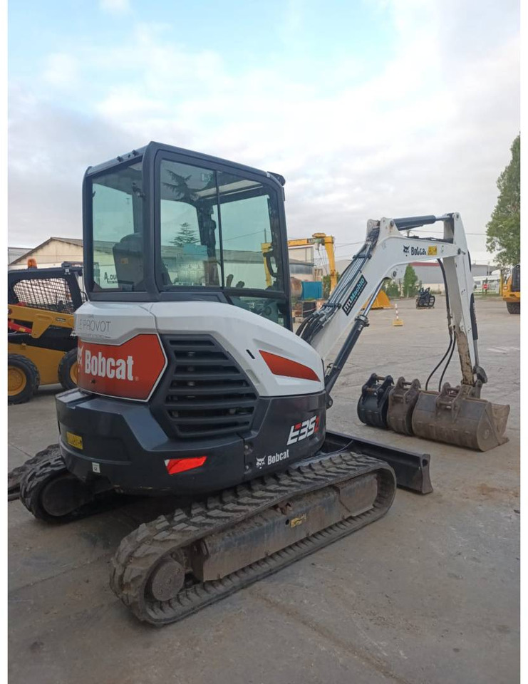 BOBCAT E35Z - Гусеничний екскаватор: фото 3 BOBCAT E35Z - Гусеничний екскаватор: фото 3