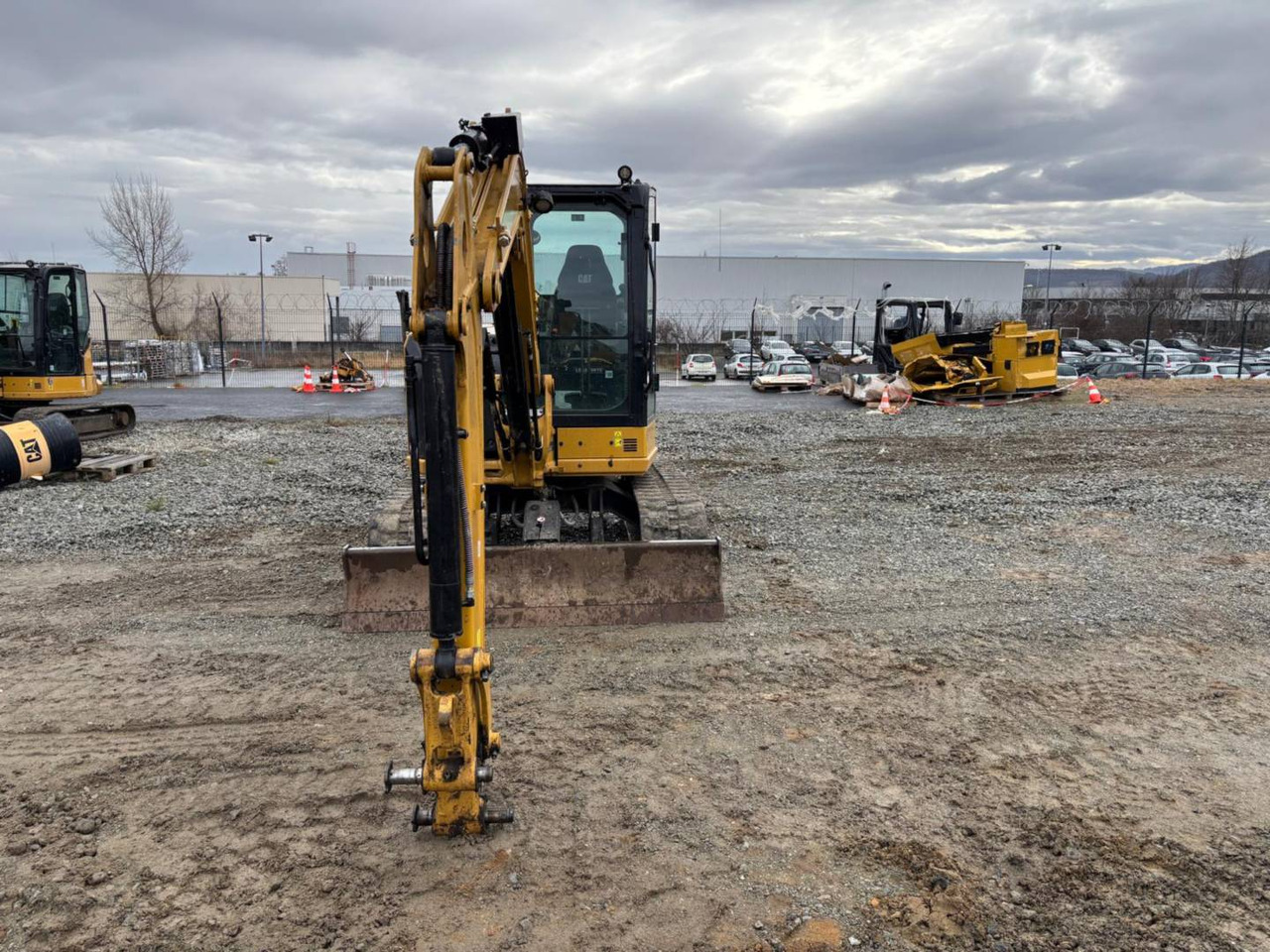 Гусеничний екскаватор CAT 305: фото 9