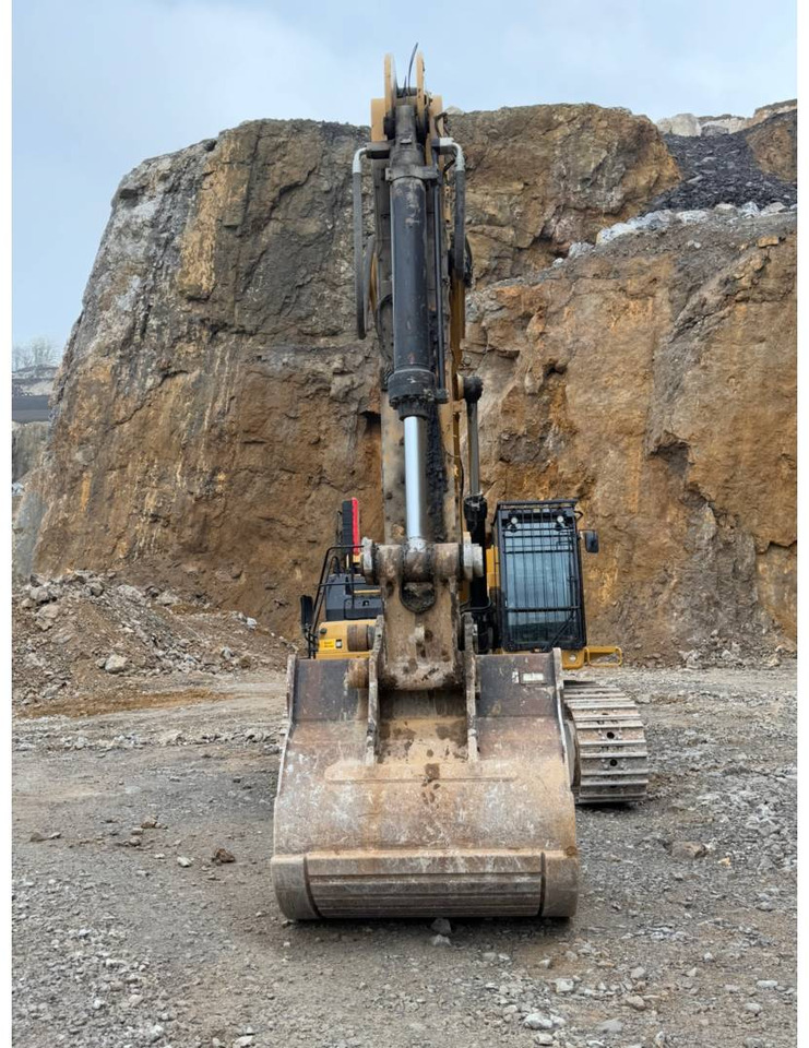 Гусеничний екскаватор CAT 374-07: фото 8