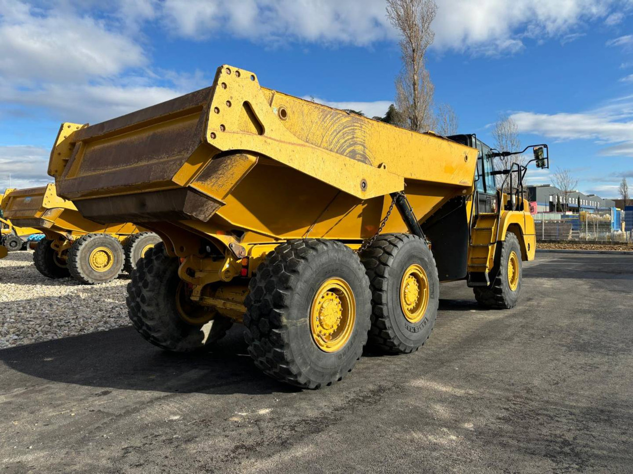 CAT 730 - Шарнірний самоскид: фото 3 CAT 730 - Шарнірний самоскид: фото 3