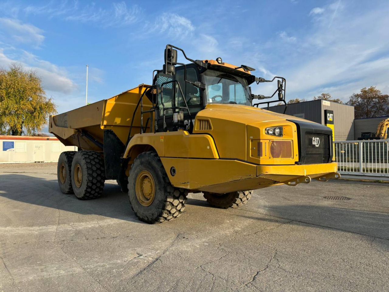 CAT 730 - Шарнірний самоскид: фото 3 CAT 730 - Шарнірний самоскид: фото 3