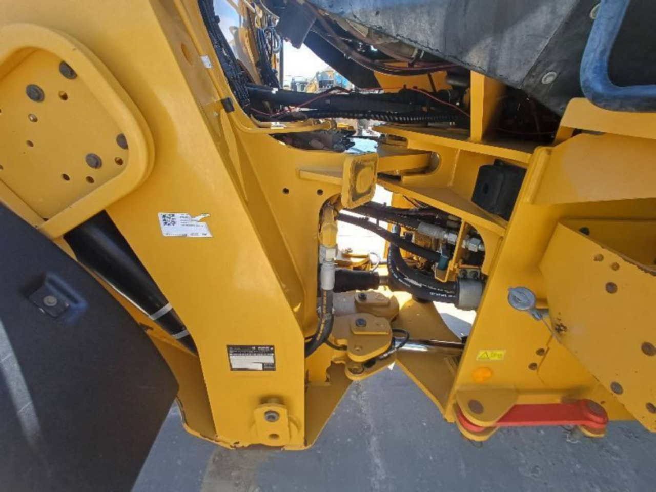 Колісний навантажувач CAT 938M: фото 19 Колісний навантажувач CAT 938M: фото 19