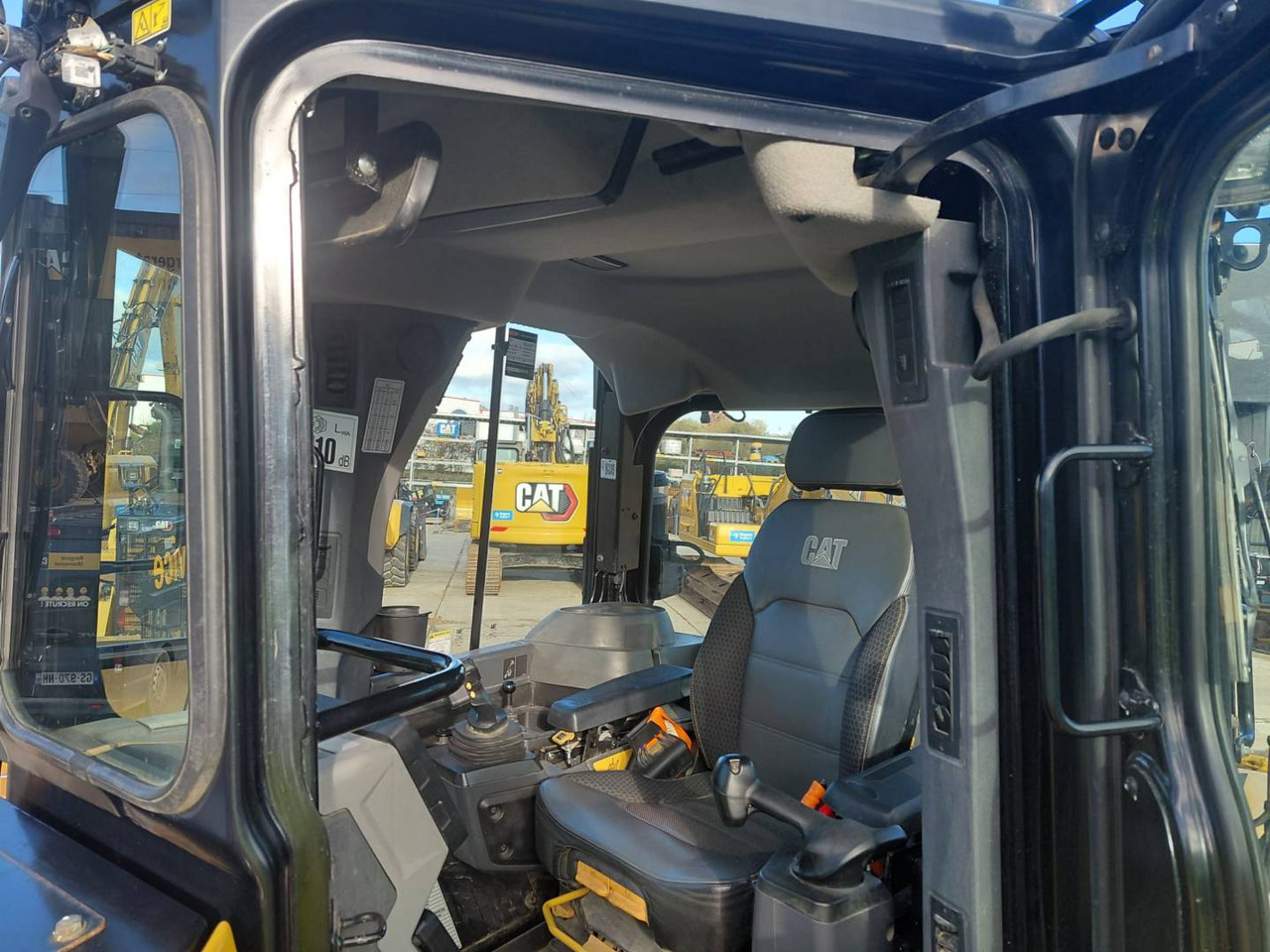 Бульдозер CAT D5: фото 7 Бульдозер CAT D5: фото 7