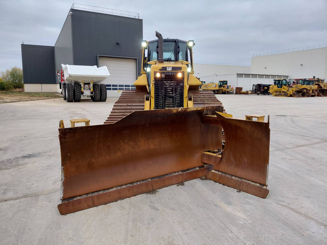 CAT D6N3B LGP - Бульдозер: фото 3 CAT D6N3B LGP - Бульдозер: фото 3