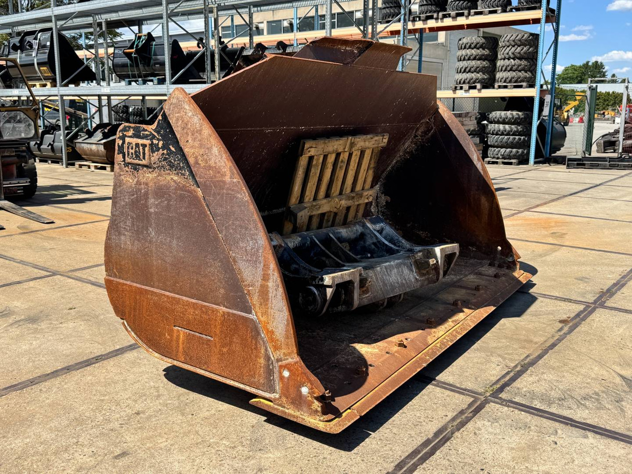 CAT GP BUCKET/ 4.6M3 / WITH FUSION QUICK COUPLER - Ківш: фото 2 CAT GP BUCKET/ 4.6M3 / WITH FUSION QUICK COUPLER - Ківш: фото 2