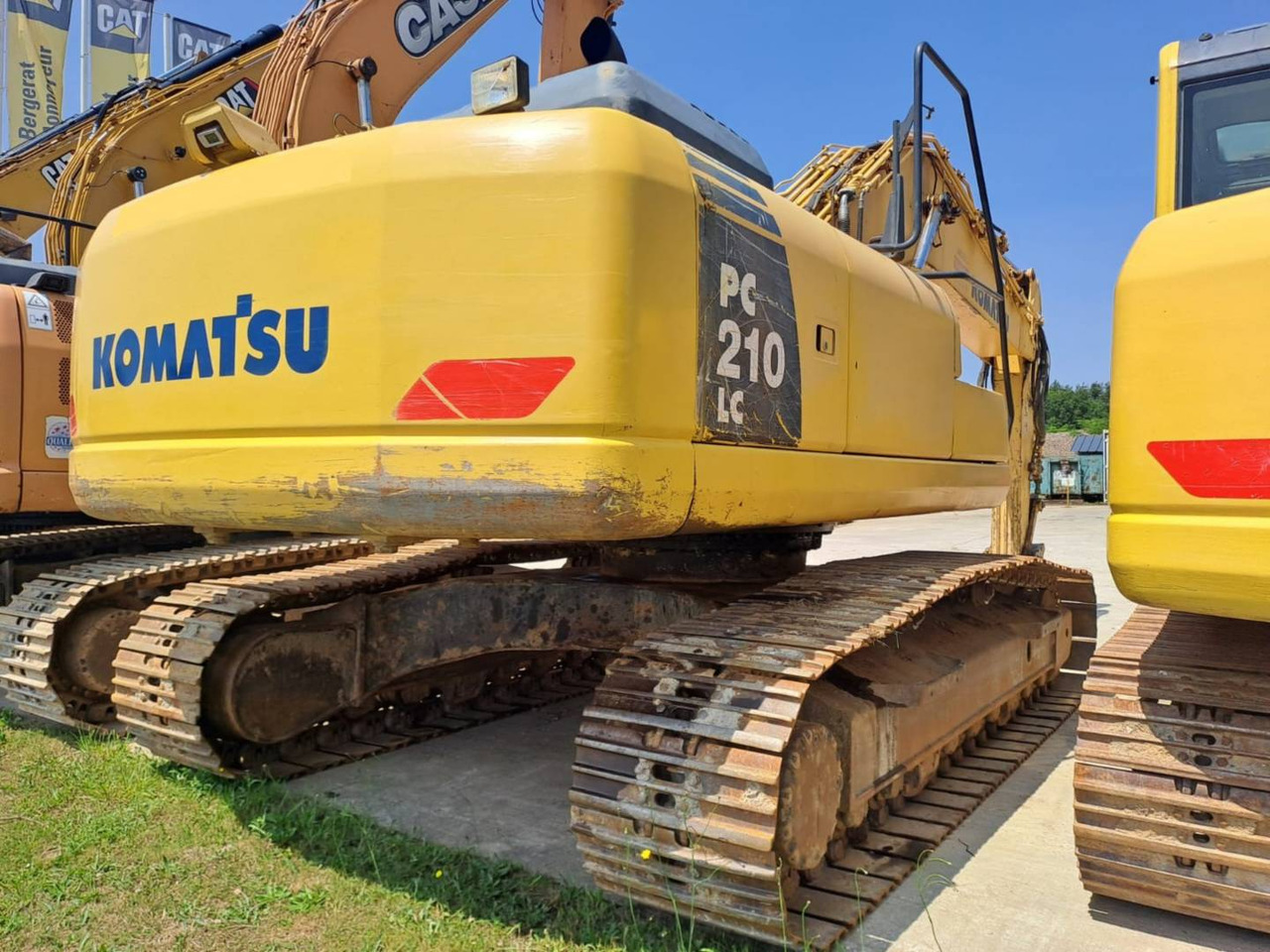KOMATSU PC210LC - Гусеничний екскаватор: фото 3 KOMATSU PC210LC - Гусеничний екскаватор: фото 3