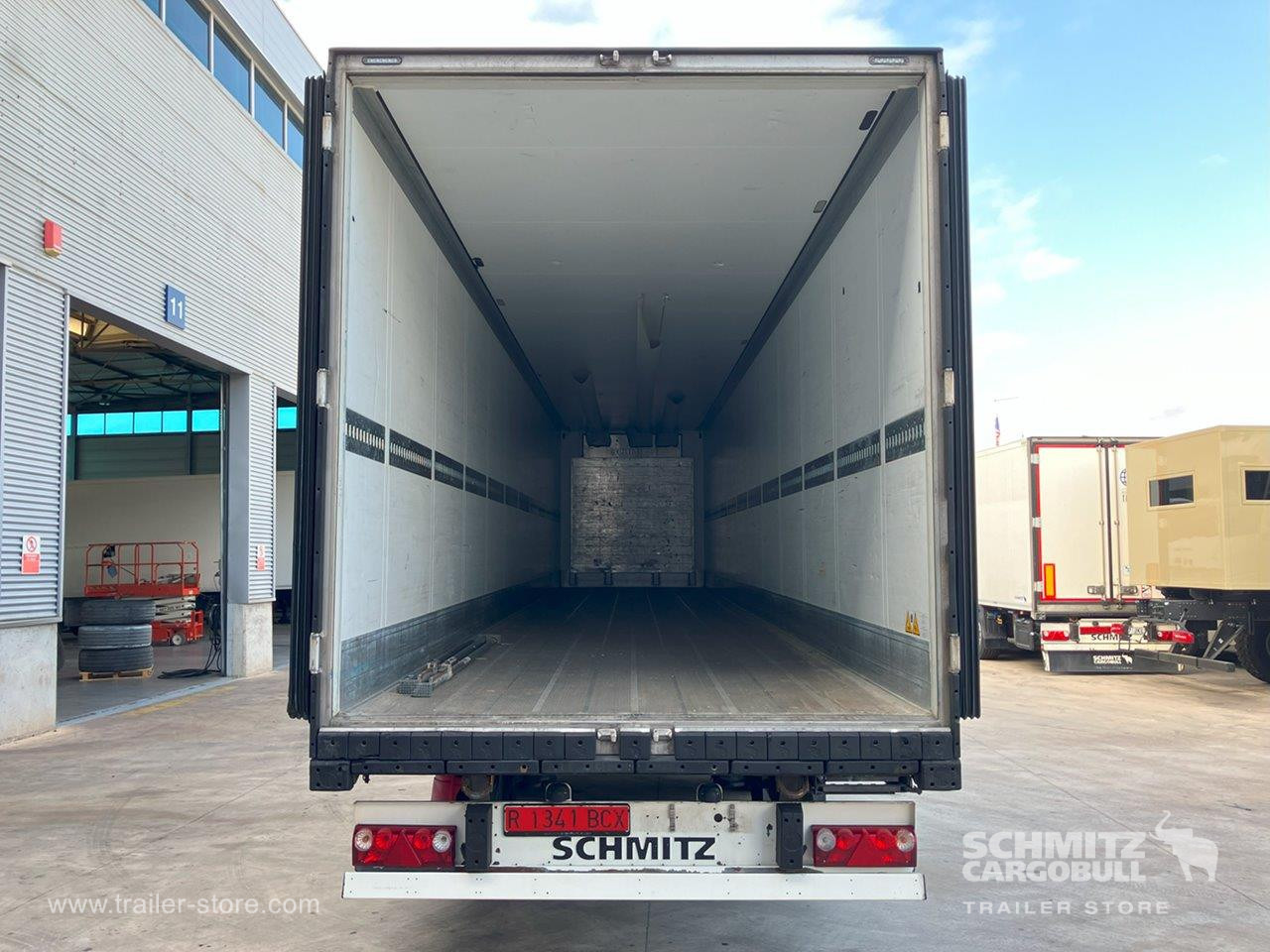 SCHMITZ Semiremolque Frigo Standard - Ізотермічний напівпричіп: фото 2 SCHMITZ Semiremolque Frigo Standard - Ізотермічний напівпричіп: фото 2