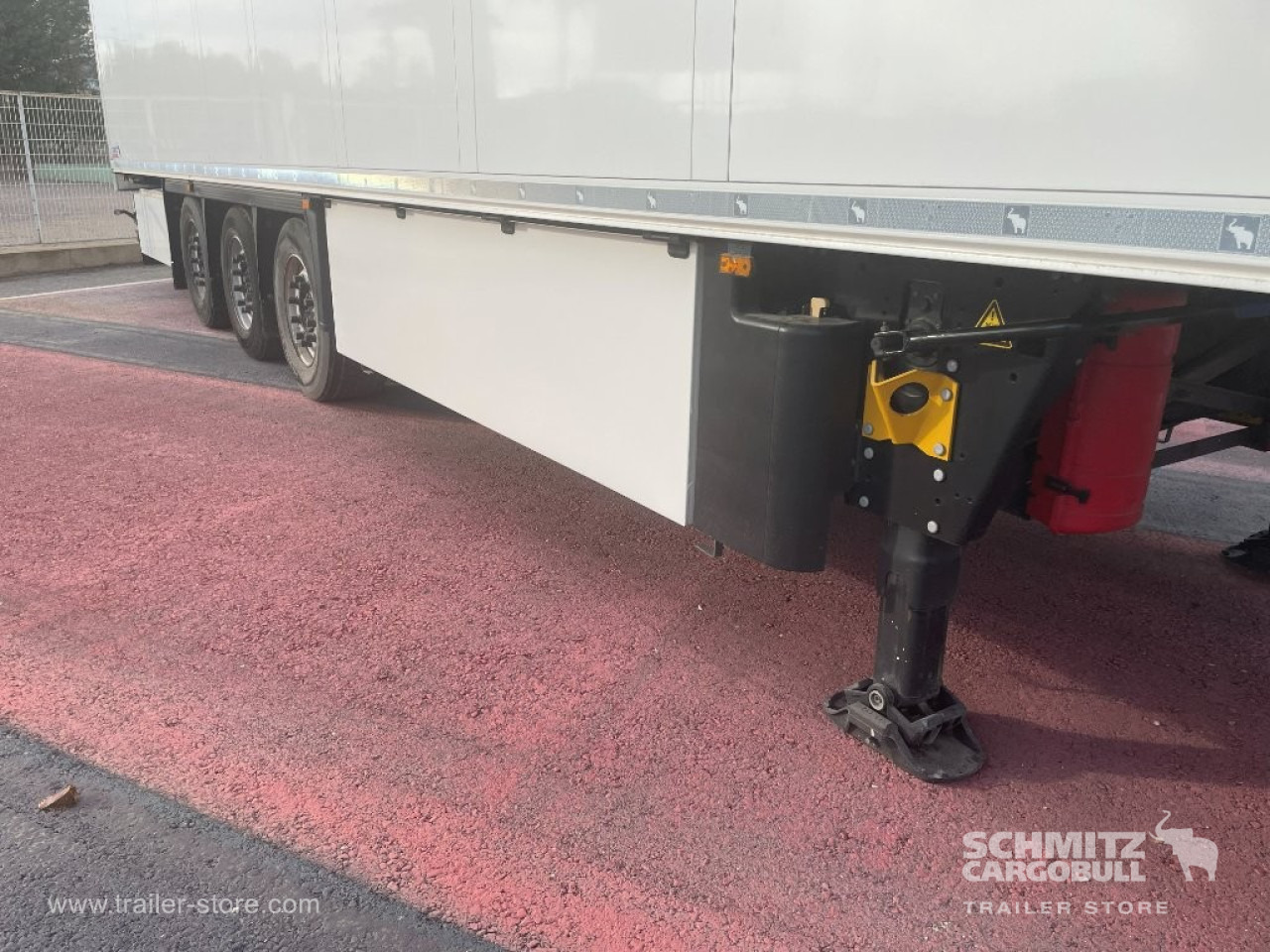 SCHMITZ Semiremolque Frigo Standard - Ізотермічний напівпричіп: фото 3 SCHMITZ Semiremolque Frigo Standard - Ізотермічний напівпричіп: фото 3