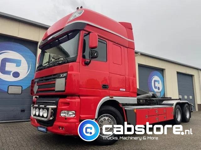 DAF XF 105 .460 FAS Euro 5 - 25 ton's Haakarmsysteem - Hooklift - Abrolkipper - Year 2006 - ANALOG TACHO - Гаковий мультиліфт вантажівка: фото 1 DAF XF 105 .460 FAS Euro 5 - 25 ton's Haakarmsysteem - Hooklift - Abrolkipper - Year 2006 - ANALOG TACHO - Гаковий мультиліфт вантажівка: фото 1