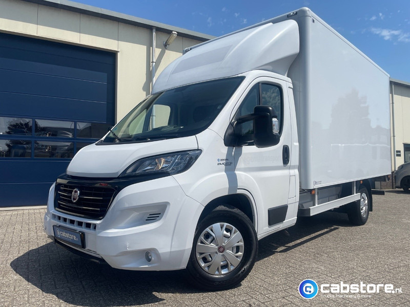 Fiat Ducato 2.3 Multijet 160 Pk Euro 6 - Bouwjaar 2021 - Handgeschakeld 6 speed - Airco - 3 zitplaatsen - Laadklep - Вантажівка з закритим кузовом: фото 2 Fiat Ducato 2.3 Multijet 160 Pk Euro 6 - Bouwjaar 2021 - Handgeschakeld 6 speed - Airco - 3 zitplaatsen - Laadklep - Вантажівка з закритим кузовом: фото 2