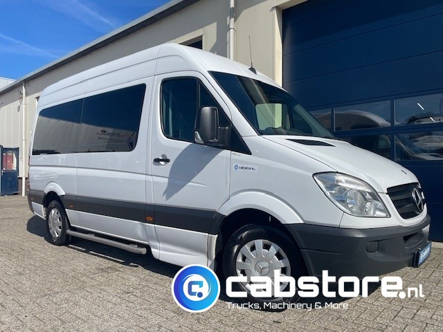 Mercedes-Benz SPRINTER 211 CDI - L2/H2- Automatische versnellingsbak - 9 Persoons - Bouwjaar 2009 - APK tot 17-01-2026 ! - Side bars - Privacy glas - Airco - Мікроавтобус, Пасажирський фургон: фото 1 Mercedes-Benz SPRINTER 211 CDI - L2/H2- Automatische versnellingsbak - 9 Persoons - Bouwjaar 2009 - APK tot 17-01-2026 ! - Side bars - Privacy glas - Airco - Мікроавтобус, Пасажирський фургон: фото 1