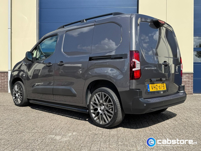 Peugeot Partner 1.5 Blue HDI Asphalt Euro 6 - Gesloten bestelwagen - Bouwjaar 2021 - Km 45.128 !! - Luxe uitvoering - Zeer mooi !! - Легковий фургон: фото 3 Peugeot Partner 1.5 Blue HDI Asphalt Euro 6 - Gesloten bestelwagen - Bouwjaar 2021 - Km 45.128 !! - Luxe uitvoering - Zeer mooi !! - Легковий фургон: фото 3