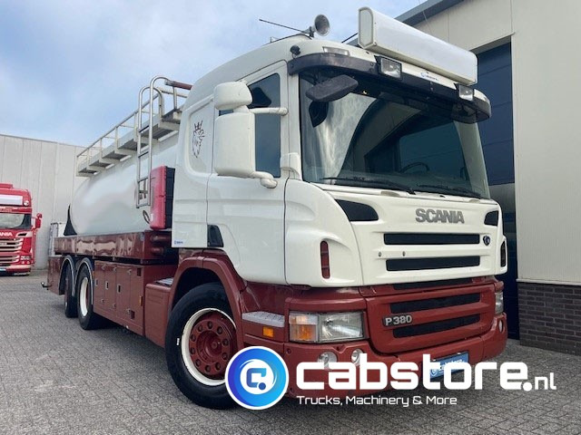 Scania P 380 B 6X2*4 HNA - RETARDER - Tankwagen olie - Olietank - ADR - 16.920 liter - Bouwjaar 2007 - Km 881.924 - Вантажівка цистерна: фото 1 Scania P 380 B 6X2*4 HNA - RETARDER - Tankwagen olie - Olietank - ADR - 16.920 liter - Bouwjaar 2007 - Km 881.924 - Вантажівка цистерна: фото 1