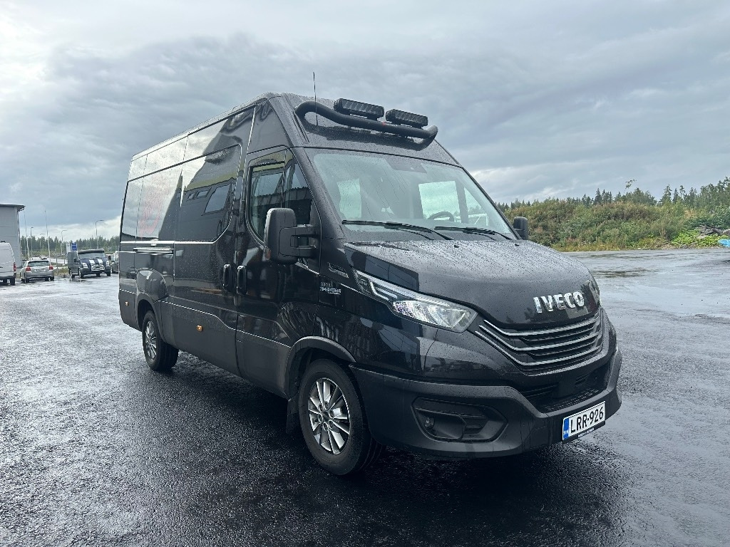 Iveco Daily 35S16A8 1+5 hlö retkeilyauto - Суцільнометалевий фургон: фото 2 Iveco Daily 35S16A8 1+5 hlö retkeilyauto - Суцільнометалевий фургон: фото 2