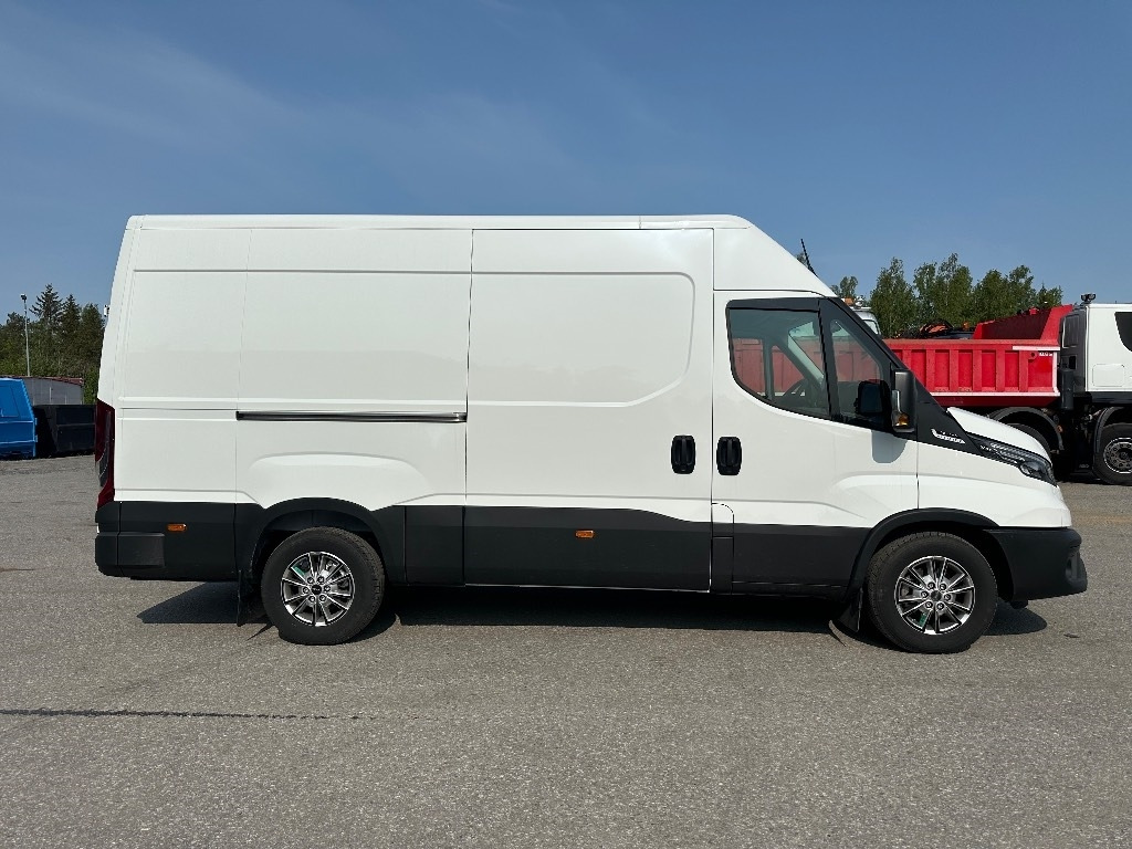 Iveco Daily 35S18A8 12m3 - Суцільнометалевий фургон: фото 4 Iveco Daily 35S18A8 12m3 - Суцільнометалевий фургон: фото 4