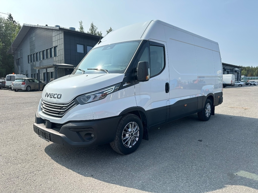 Iveco Daily 35S18A8 12m3 - Суцільнометалевий фургон: фото 1 Iveco Daily 35S18A8 12m3 - Суцільнометалевий фургон: фото 1