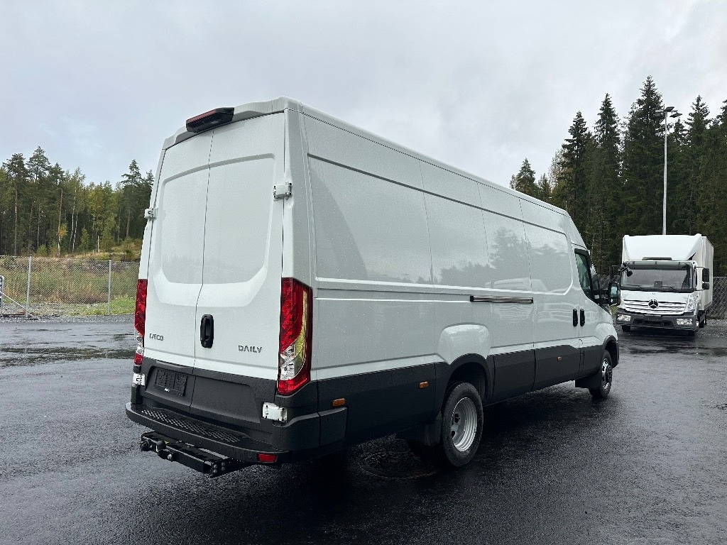 Iveco Daily 50C18A8 16m3 - Суцільнометалевий фургон: фото 4 Iveco Daily 50C18A8 16m3 - Суцільнометалевий фургон: фото 4