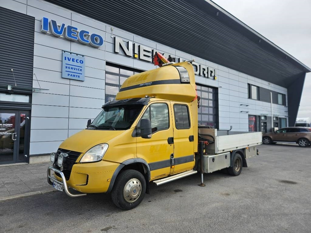 Iveco Daily 65C18 D Palfinger PK3700+ makuuohjaamo - Легка бортова вантажівка: фото 2 Iveco Daily 65C18 D Palfinger PK3700+ makuuohjaamo - Легка бортова вантажівка: фото 2