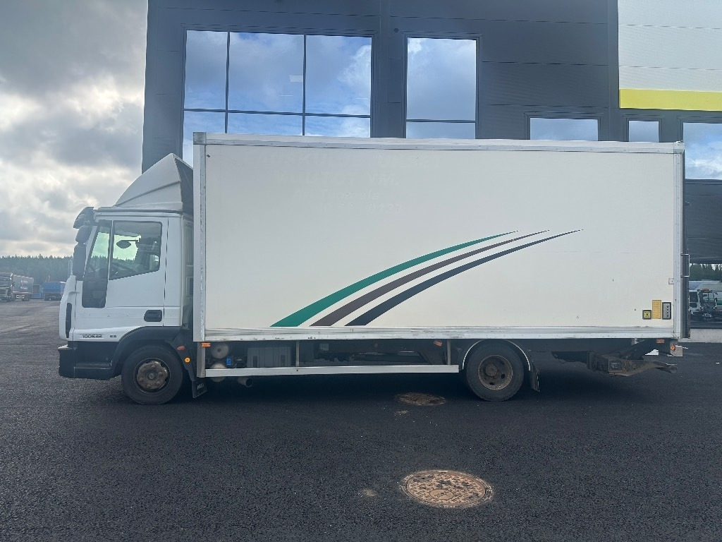 Iveco Eurocargo 100 E22 - Вантажівка з закритим кузовом: фото 5 Iveco Eurocargo 100 E22 - Вантажівка з закритим кузовом: фото 5