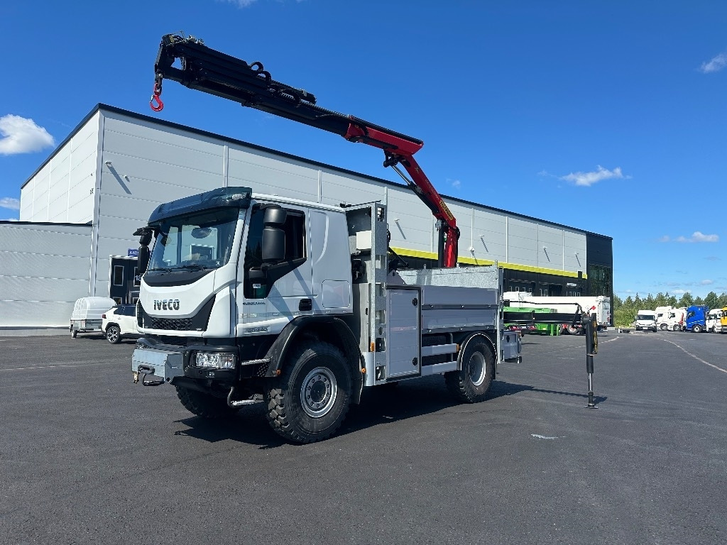 Iveco Eurocargo ML150E28 4x4 sähkölaitos varustein - Вантажівка з маніпулятором: фото 1 Iveco Eurocargo ML150E28 4x4 sähkölaitos varustein - Вантажівка з маніпулятором: фото 1