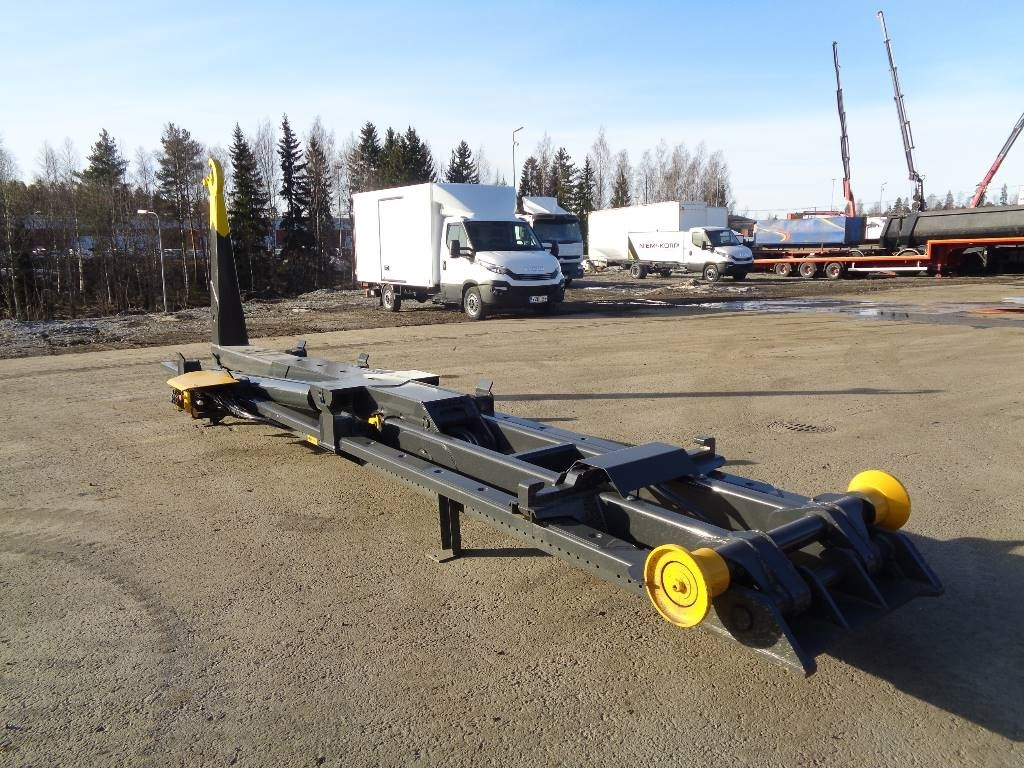 Jimeca Koukkulaite 25t - Гаковий/ Cкіповий навантажувач: фото 4 Jimeca Koukkulaite 25t - Гаковий/ Cкіповий навантажувач: фото 4