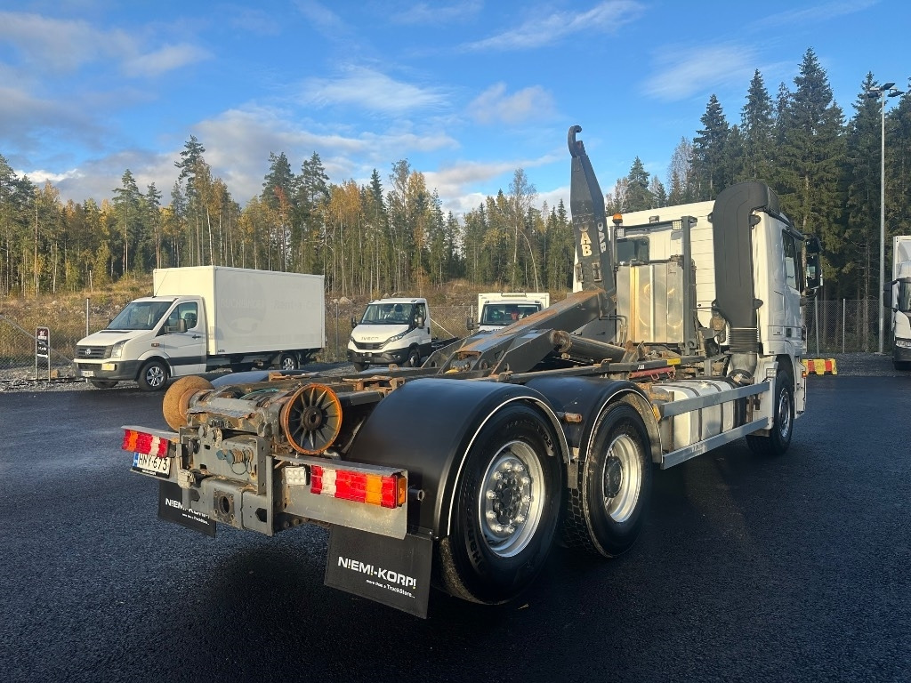 Mercedes-Benz Actros 2545 L 6x2 - Гаковий мультиліфт вантажівка: фото 4 Mercedes-Benz Actros 2545 L 6x2 - Гаковий мультиліфт вантажівка: фото 4