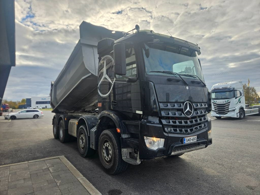 Mercedes-Benz Arocs 8x4 - Самоскид вантажівка: фото 2 Mercedes-Benz Arocs 8x4 - Самоскид вантажівка: фото 2