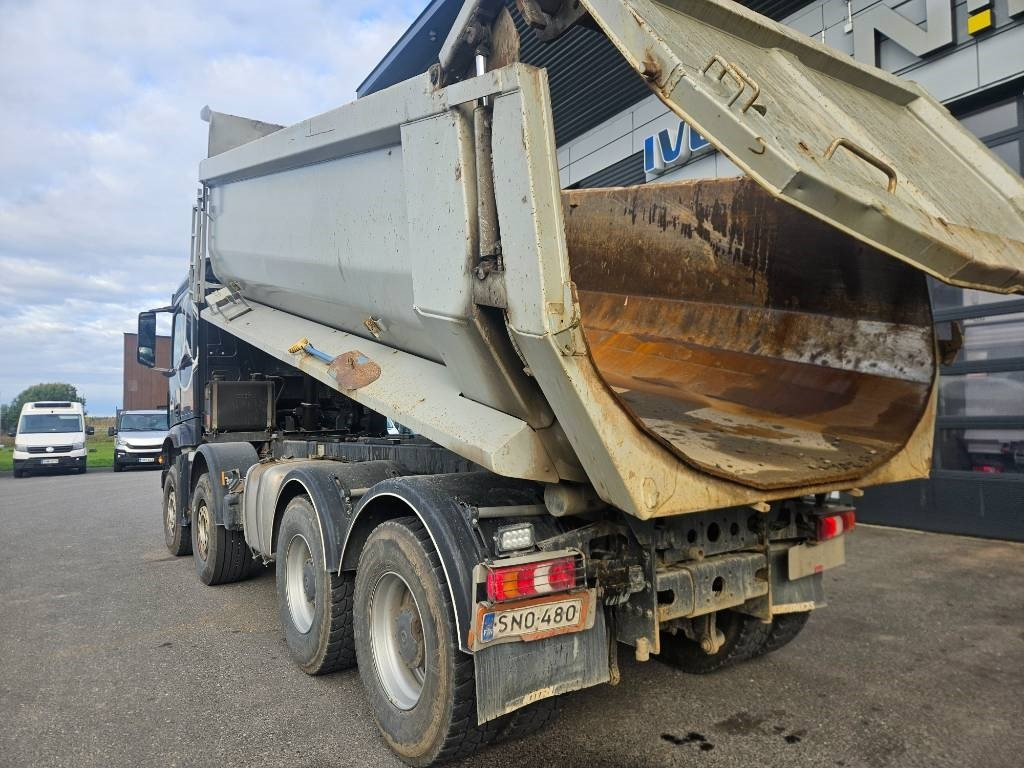 Mercedes-Benz Arocs 8x4 - Самоскид вантажівка: фото 4 Mercedes-Benz Arocs 8x4 - Самоскид вантажівка: фото 4
