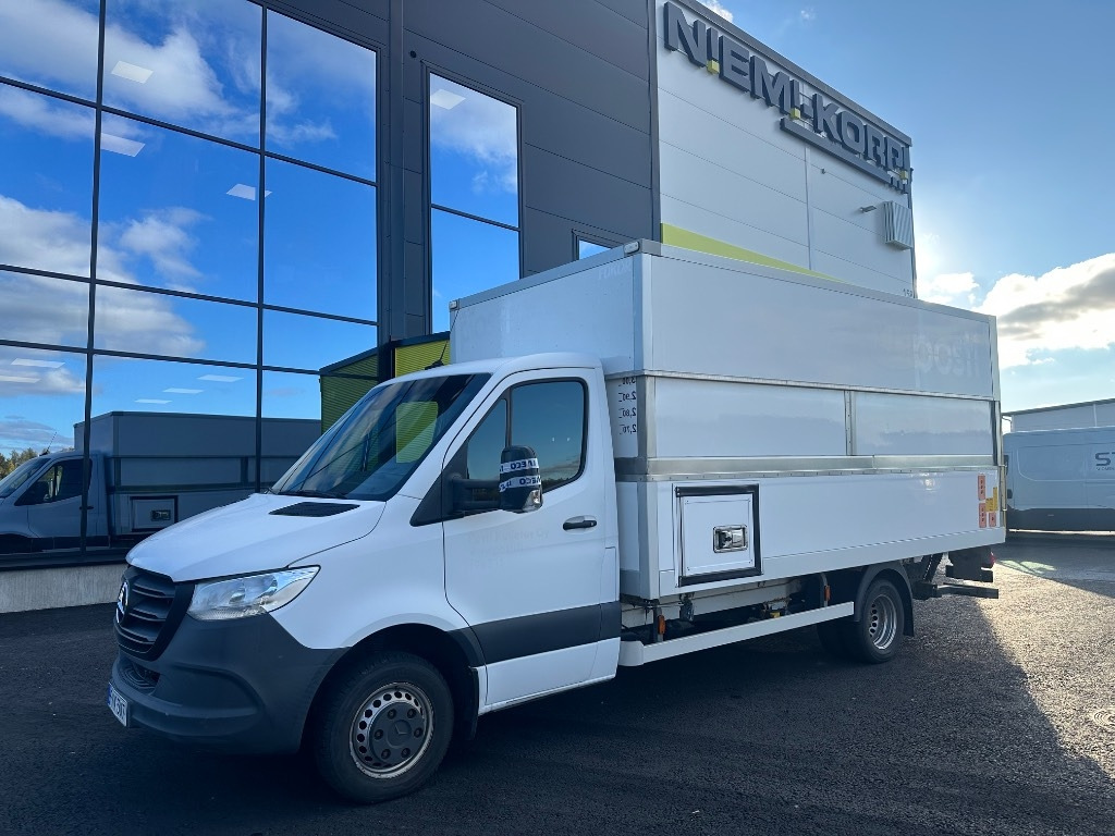 Mercedes-Benz Sprinter 516 Nouseva kori - Фургон з закритим кузовом: фото 1 Mercedes-Benz Sprinter 516 Nouseva kori - Фургон з закритим кузовом: фото 1