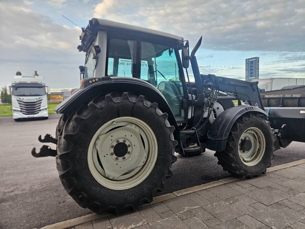 Valtra N121 HT ,53kmh, trukkipiikit, kauha, aura - Трактор: фото 5 Valtra N121 HT ,53kmh, trukkipiikit, kauha, aura - Трактор: фото 5