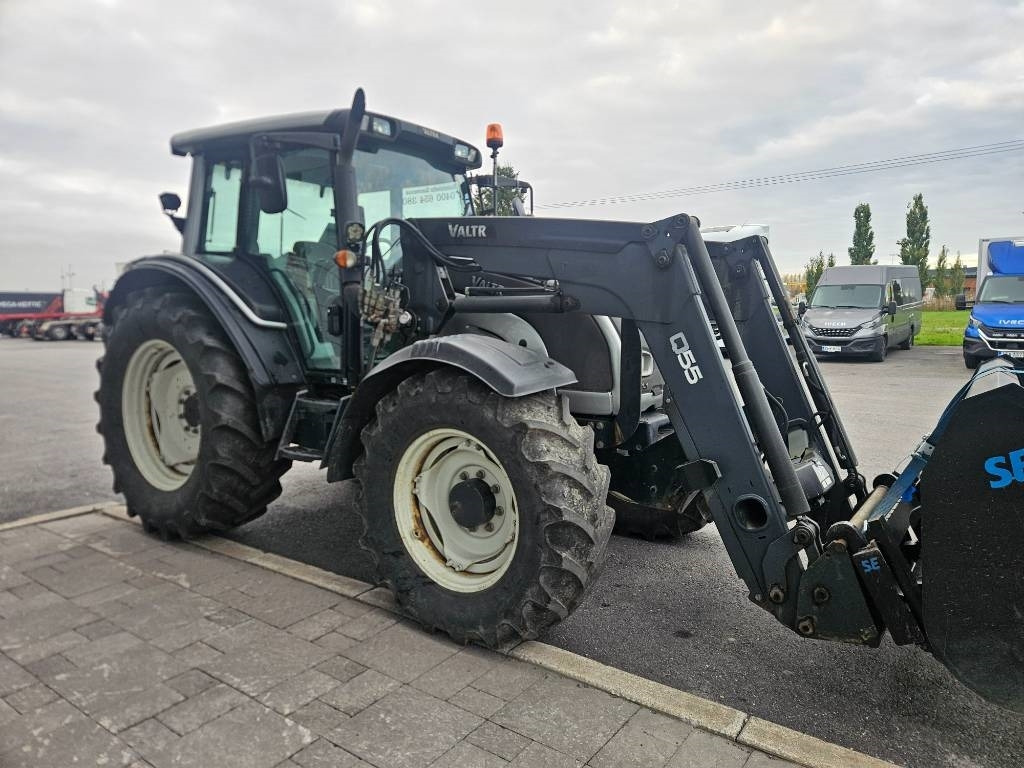 Valtra N121 HT ,53kmh, trukkipiikit, kauha, aura - Трактор: фото 4 Valtra N121 HT ,53kmh, trukkipiikit, kauha, aura - Трактор: фото 4