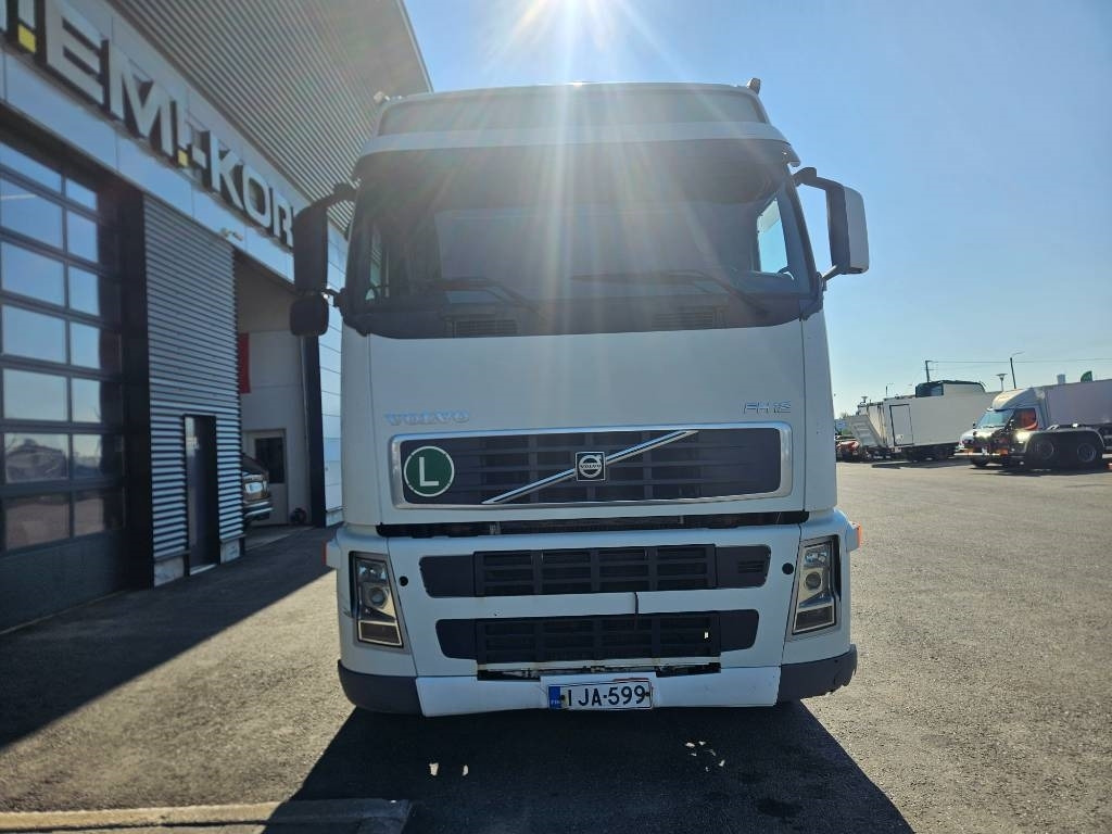 Volvo FH12 460 - Гаковий мультиліфт вантажівка: фото 2 Volvo FH12 460 - Гаковий мультиліфт вантажівка: фото 2