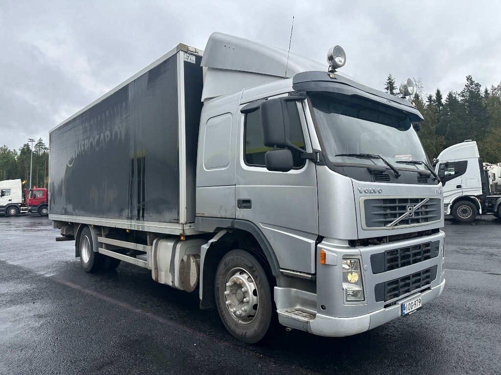 Volvo FM9 300 4x2 - Вантажівка з закритим кузовом: фото 3 Volvo FM9 300 4x2 - Вантажівка з закритим кузовом: фото 3