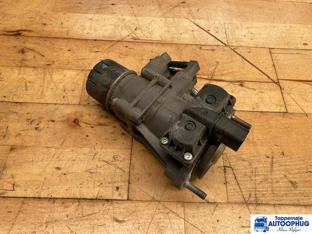 MAN Fod bremse ventil – MAN 81.52130-6298 - Електрична система в категорії Вантажівки: фото 1 MAN Fod bremse ventil – MAN 81.52130-6298 - Електрична система в категорії Вантажівки: фото 1