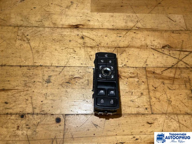 Scania 2569026 – Scania door trim panel - Електрична система в категорії Вантажівки: фото 1 Scania 2569026 – Scania door trim panel - Електрична система в категорії Вантажівки: фото 1