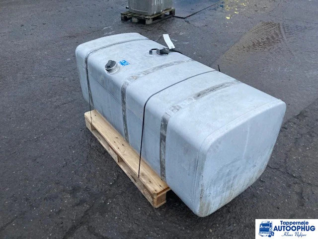 Scania Diesel tank 700 liter Scania 1871192 - Паливний бак в категорії Вантажівки: фото 4 Scania Diesel tank 700 liter Scania 1871192 - Паливний бак в категорії Вантажівки: фото 4