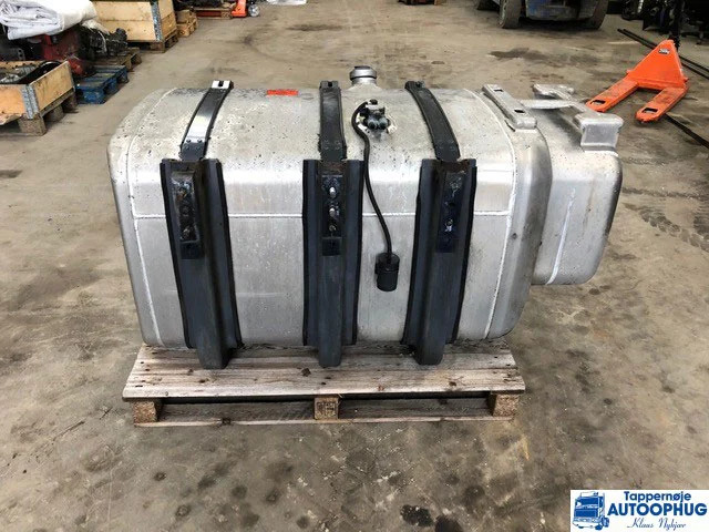Scania Diesel tank – Fuel tank P/N: 2132702 - Паливний бак в категорії Вантажівки: фото 4 Scania Diesel tank – Fuel tank P/N: 2132702 - Паливний бак в категорії Вантажівки: фото 4