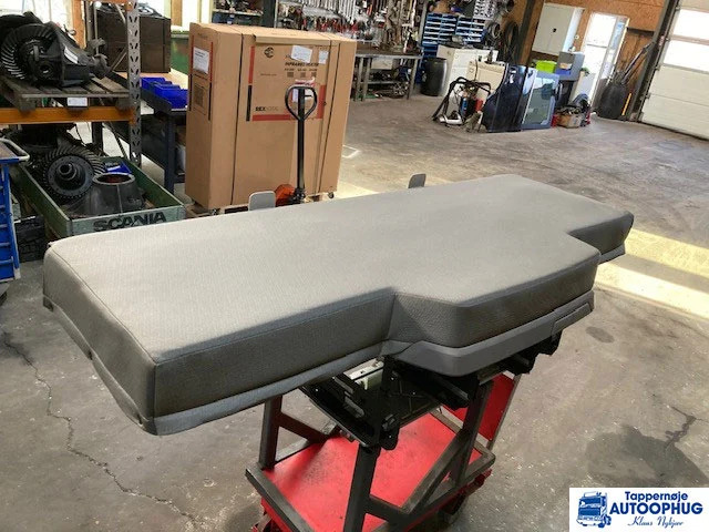 Scania Extendable bed – Scania 2674178 - Кабіна й інтер'єр в категорії Вантажівки: фото 1 Scania Extendable bed – Scania 2674178 - Кабіна й інтер'єр в категорії Вантажівки: фото 1
