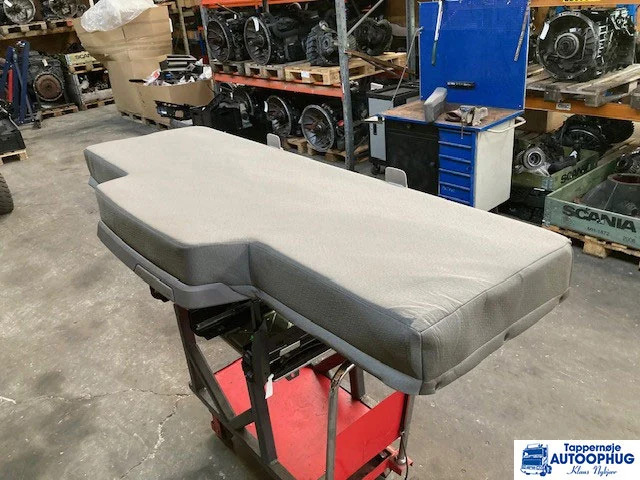 Scania Extendable bed – Scania 2674178 - Кабіна й інтер'єр в категорії Вантажівки: фото 2 Scania Extendable bed – Scania 2674178 - Кабіна й інтер'єр в категорії Вантажівки: фото 2