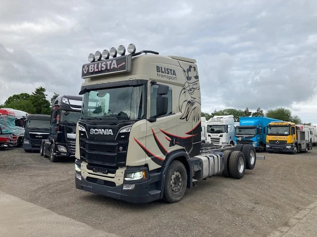 Scania R650 6X2 Retarder - Вантажівка шасі: фото 1 Scania R650 6X2 Retarder - Вантажівка шасі: фото 1