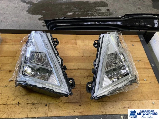 Volvo Headlamp LH – Volvo 23752664 - Електрична система в категорії Вантажівки: фото 2 Volvo Headlamp LH – Volvo 23752664 - Електрична система в категорії Вантажівки: фото 2