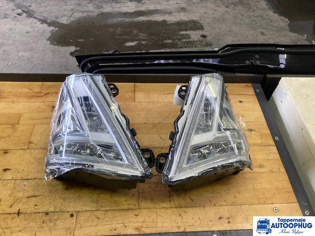 Volvo Headlamp LH – Volvo 24056511 - Електрична система в категорії Вантажівки: фото 2 Volvo Headlamp LH – Volvo 24056511 - Електрична система в категорії Вантажівки: фото 2
