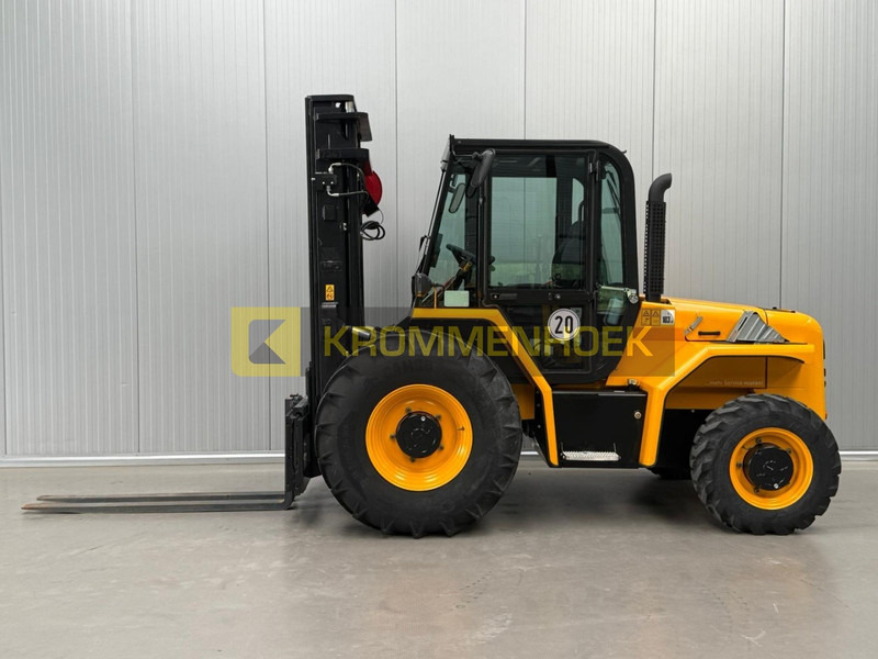 JCB 940 - Навантажувач підвищеної прохідності: фото 1 JCB 940 - Навантажувач підвищеної прохідності: фото 1
